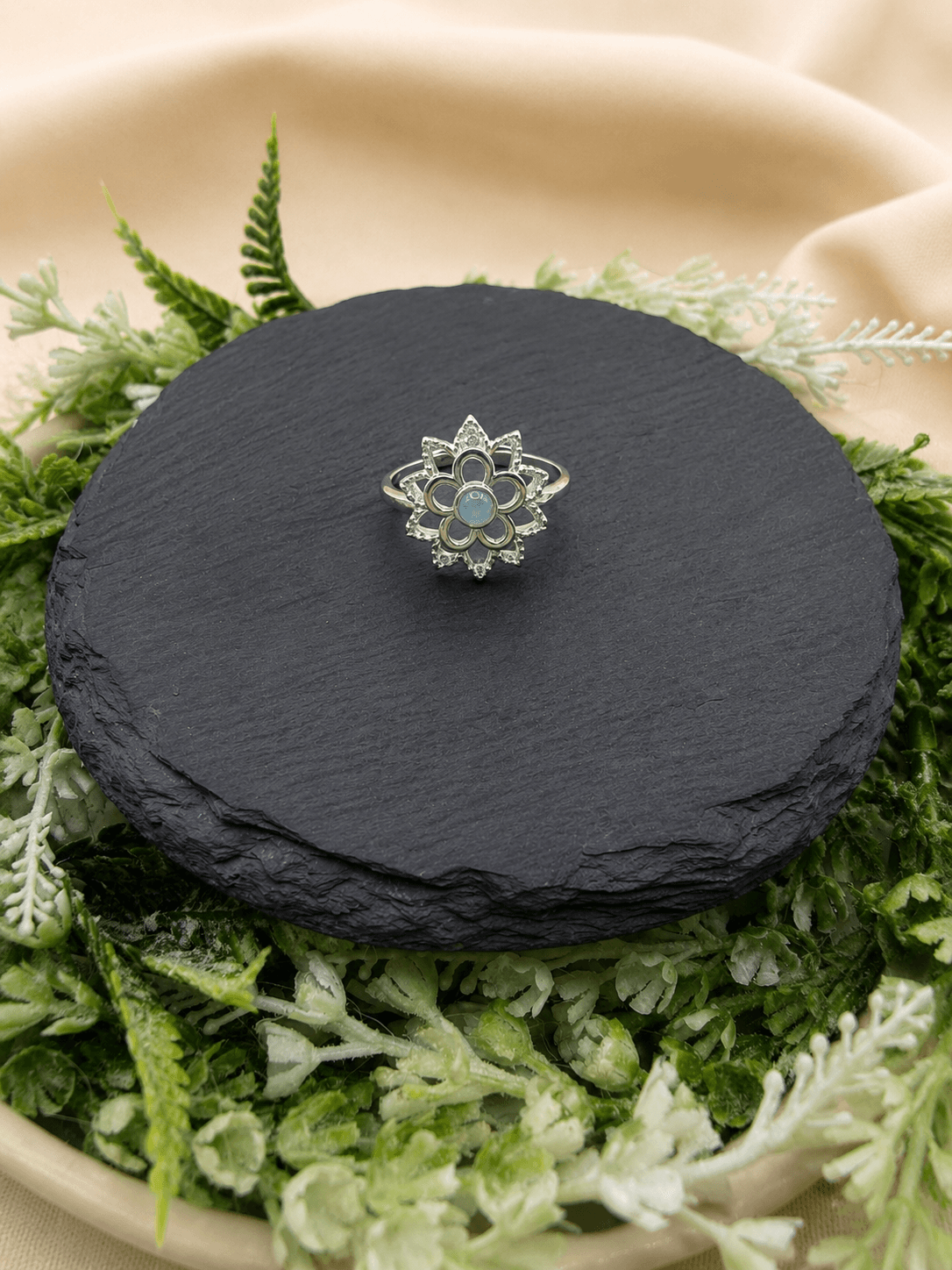 Anillo Azalea — imagen 1 de 5