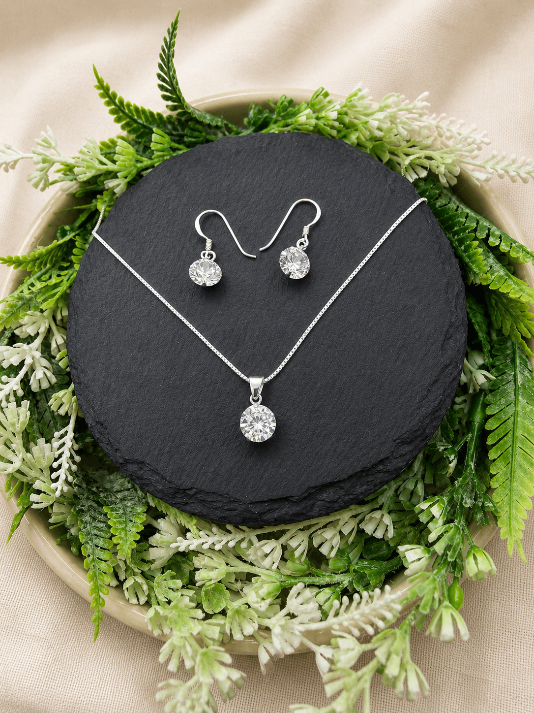 Conjunto Liora — imagen 1 de 6